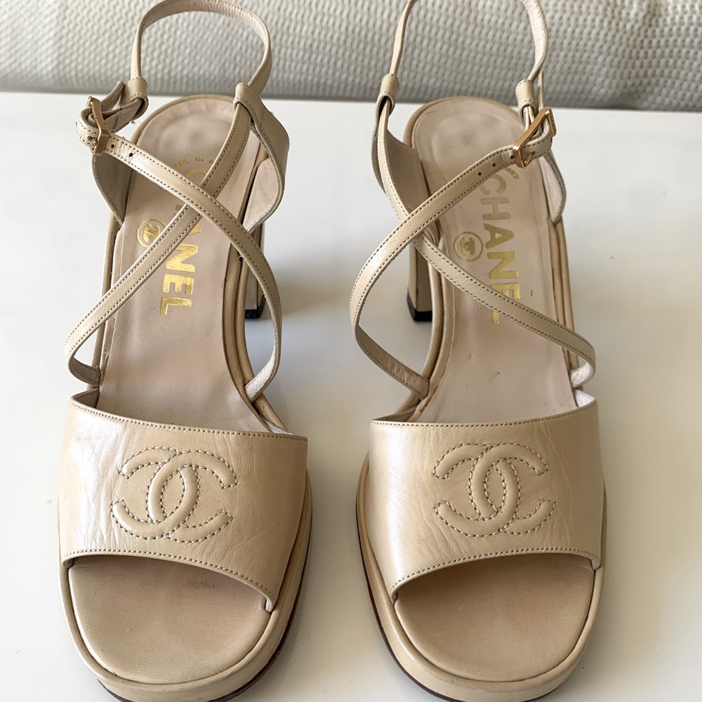 Chanel shoes. Leather. Size 37